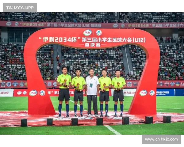 全球足球个人奖项含金量评析及排名深入探讨 全球足球个人奖项含金量评析及排名深入探讨