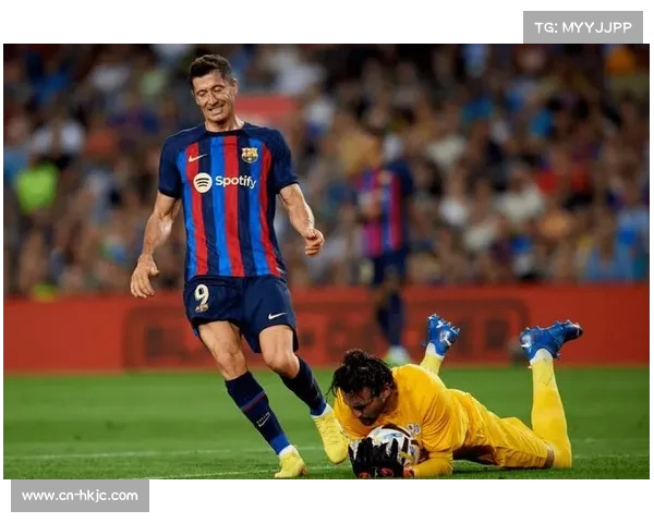 榜首大战那不勒斯挑战强敌 巴萨轻取昔日劲旅迎来胜利 榜首大战那不勒斯挑战强敌 巴萨轻取昔日劲旅迎来胜利