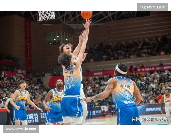 太理男篮强势反击杜智博滞空中投杨子豪三分助攻连得六分打停西交 太理男篮强势反击杜智博滞空中投杨子豪三分助攻连得六分打停西交